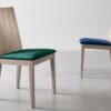Sillas Sira de Pemi con asiento tapizado