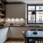 cocina moderna, decoración clásica