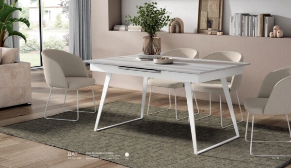 Mesa de comedor Bat