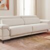 Sofá moderno de tres plazas blanco con patas metálicas – muebles en Badalona