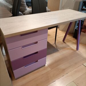 Escritorio con Cajonera