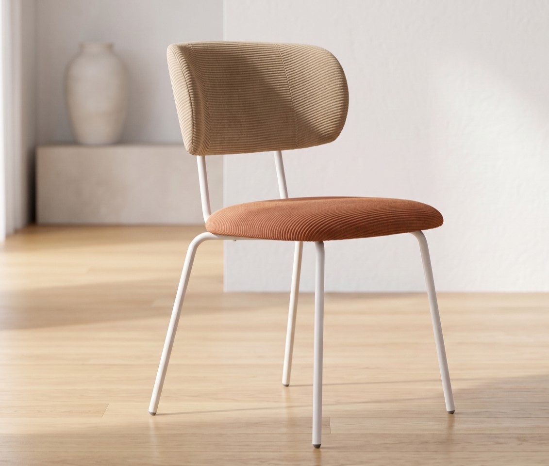 Silla Álamo con respaldo beige, asiento terracota y patas metálicas claras